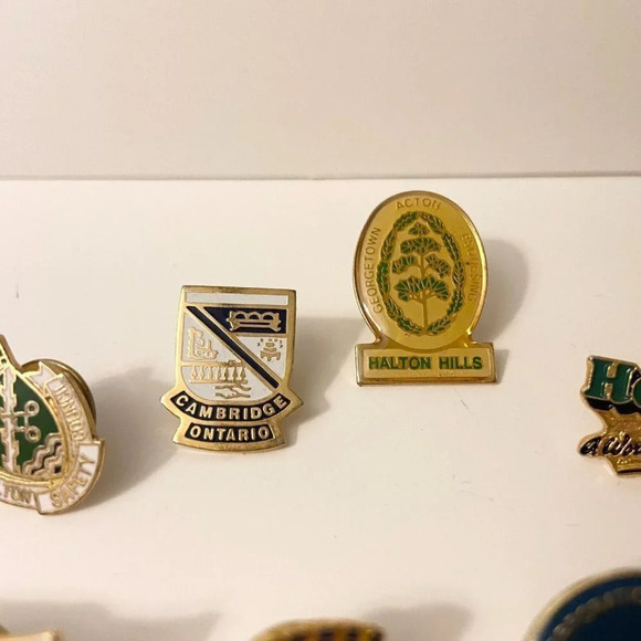 Vintage Lot of 11 Canada Pins Halton Hills Oakville  London Hamilton Pins - Picture 5 of 14